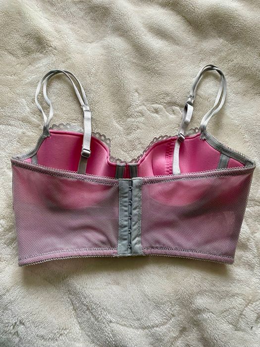 Biustonosz przedłużany push-up b.tempt'd by Wacoal Ciao Bella Longline rozmiar S szaro różowy.