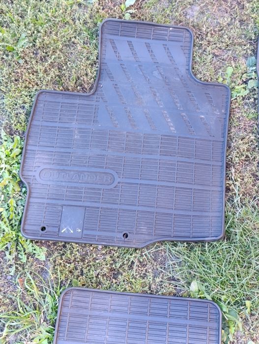 Продам килимки мітсубісі аутлендер 3
