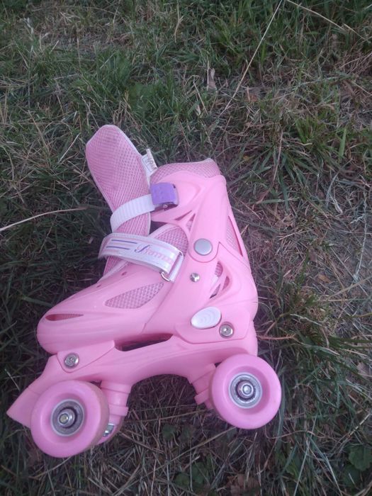 Продам дитячі ролики (квадри) + захист!
Ролики дитячі купували цього р