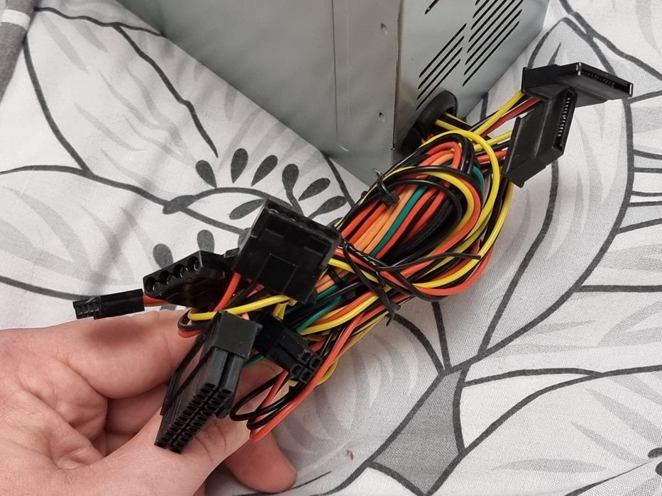 На запчастини або під відновлення, материнська плата 1150 сокет + блок