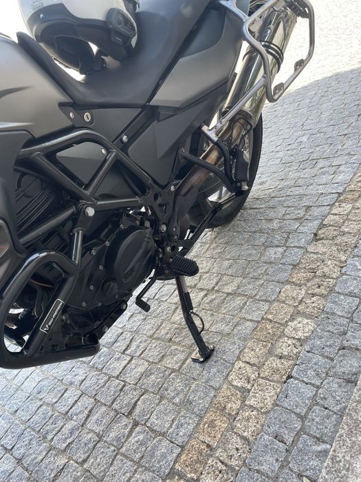 Bmw f 700 GS com 3 malas em aluminio