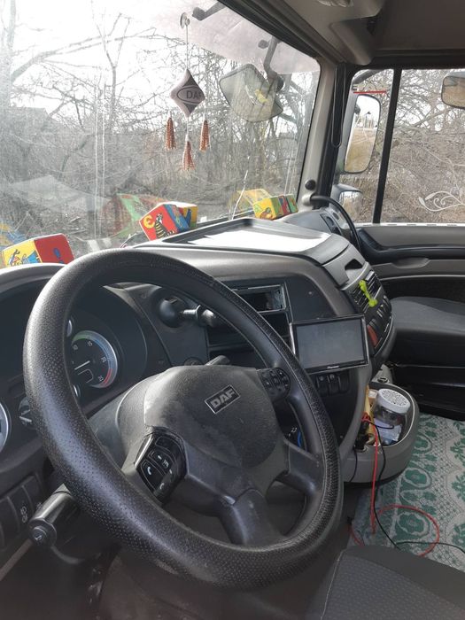 ДАФ 105 в робочому стані... з полуприцепом.