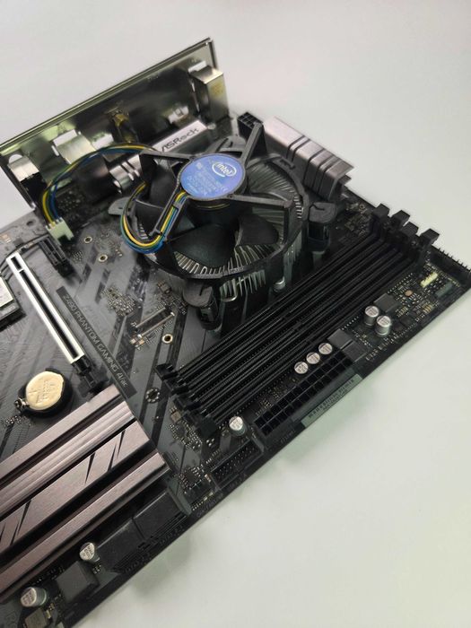 Asrock Z490 PRO plus procesor i3-10100f procesor!