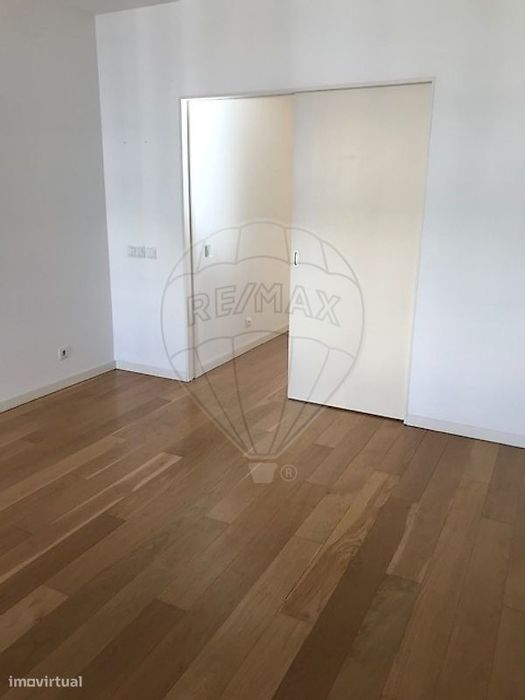 Apartamento T1 para arrendamento