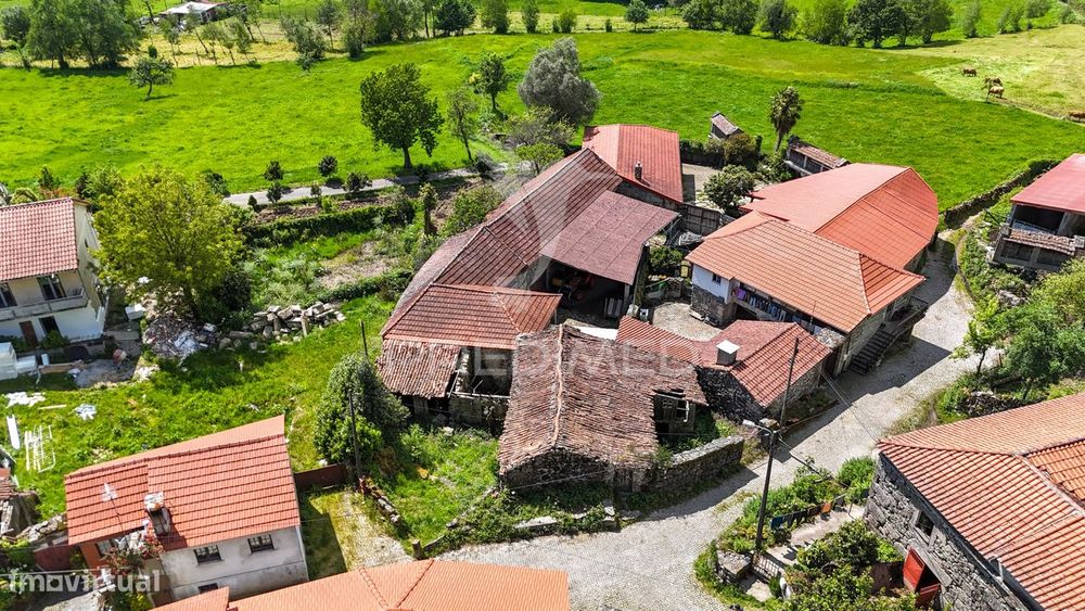 Moradia em Ruina — Rossas, Braga