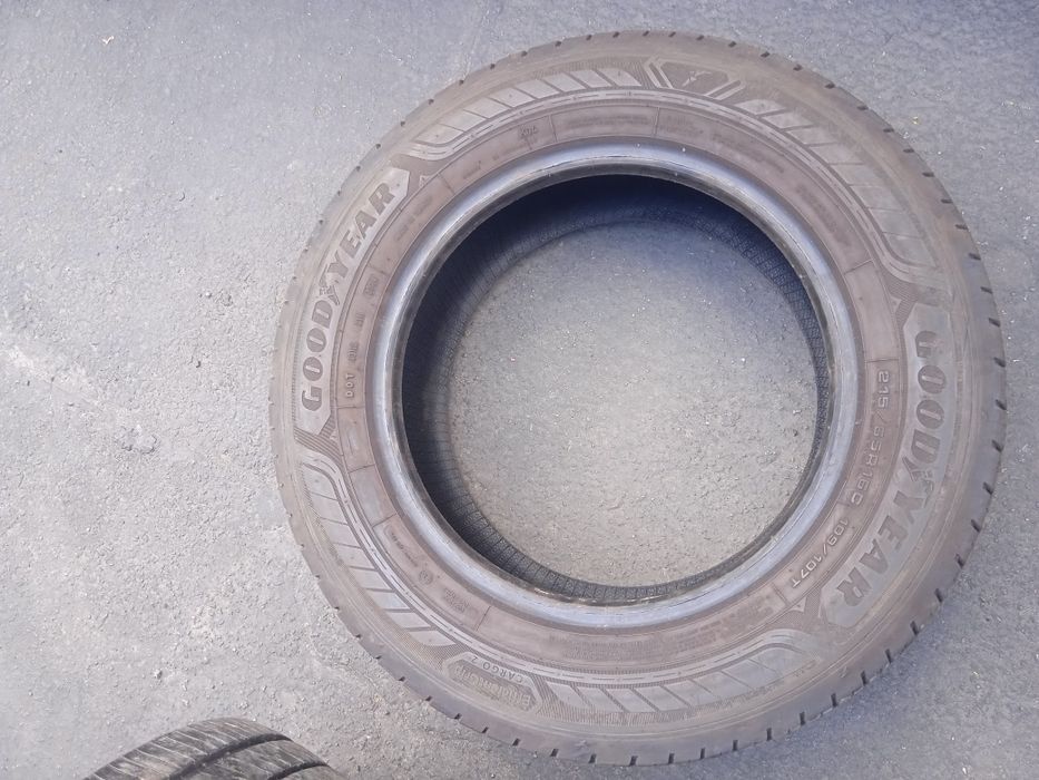 Шины лето 215.65.16С Goodyear Efficient Grip,23-24p,8-7.5mm,Turkey