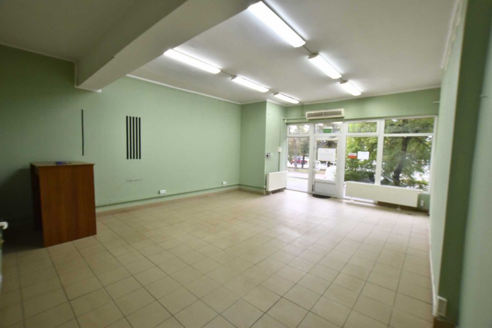 Lokal 57 m² Hajnówka – świetna lokalizacja, duża witryna, parking