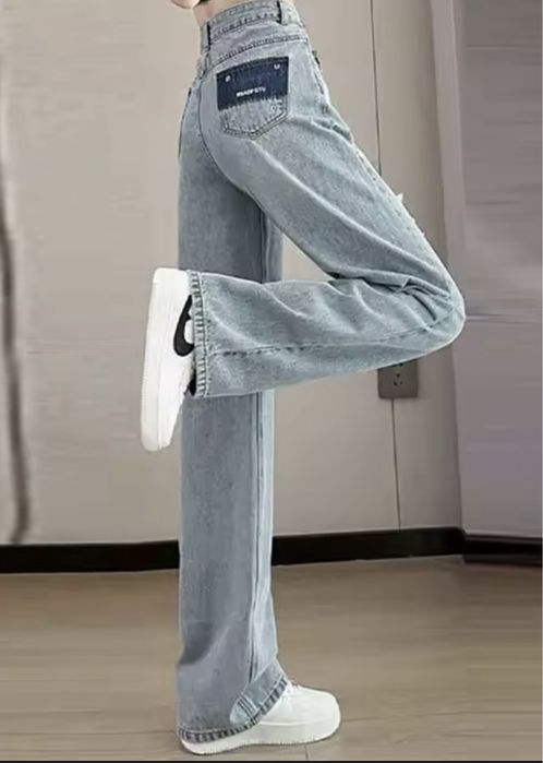 Нові прямі джинси