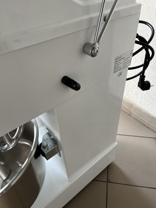 Тістоміс Промисловий-Двохшвидкісний Обєм 21 літра Новий