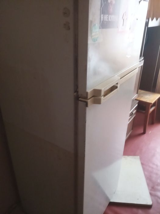 Холодильник б/у продам