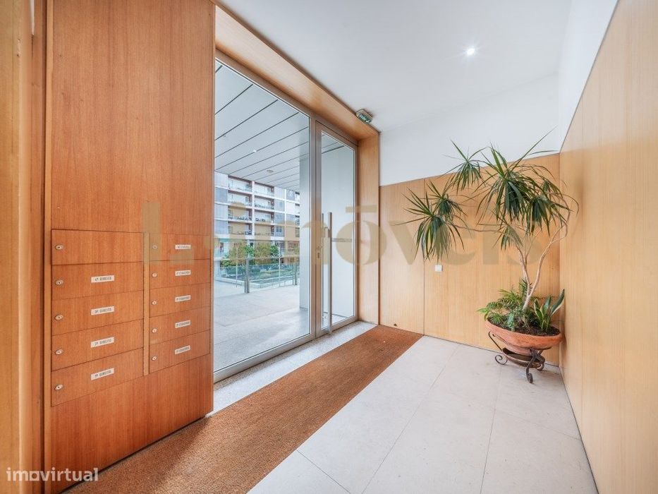 Apartamento T3, Mobilado E Equipado, No Fórum, Vizela.