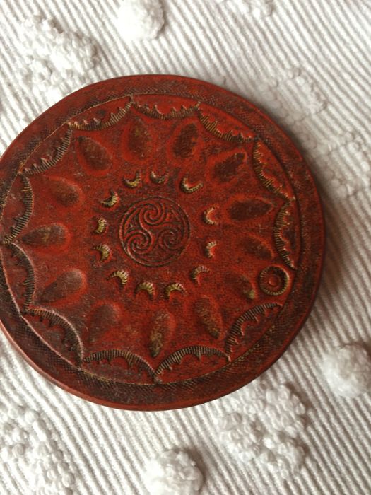 Bases para copos em pele