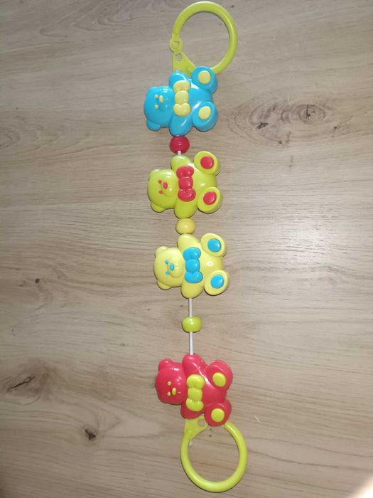 pałąk z misiami zawieszka z misiami grzechocząca