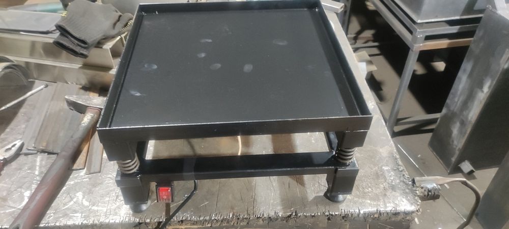 Вибростол от сети 220в размер 40/40см