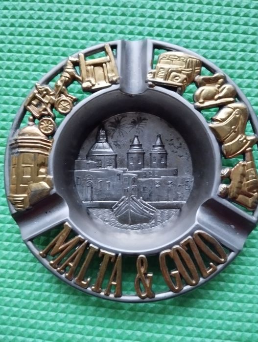 Сувенирная пепельница Мальта