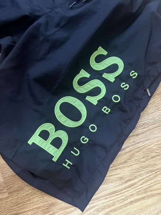 Мужские пляжные шорты hugo boss  размер. л