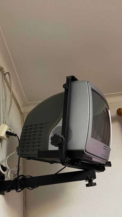 Televisões de "caixote" - traseira grande