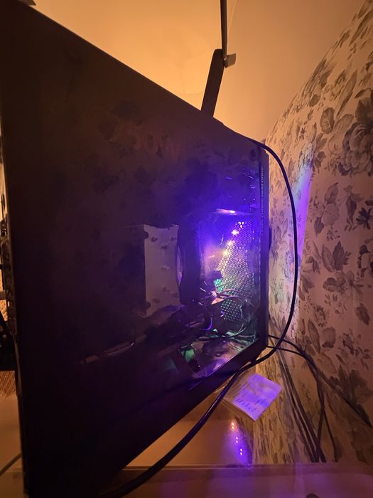 PC GAMER! I7-10700k+RTX 4060+16GB RAM