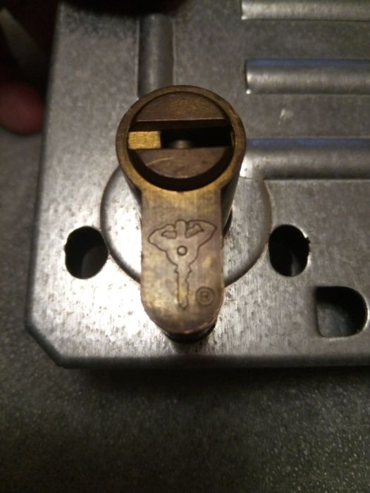 Дверной врезной замок (Цилиндр MUL-T-LOCK INTERACTIVE). Оригинал!