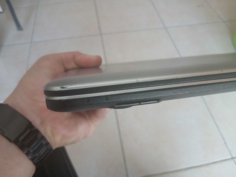Portátil Notebook Asus f540y (PARA PEÇAS)