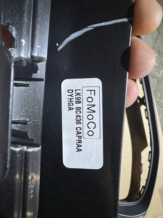 Накладка (вуса, підкова) камери Ford Mustang Mach-e