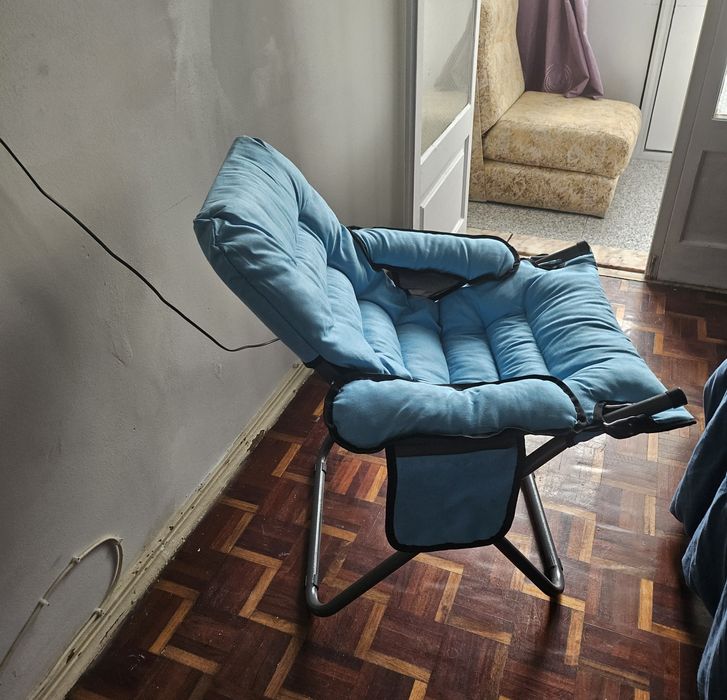 Vendo linda cadeira pra descanso nova nunca usei