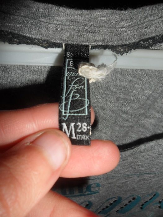 Camisola Bershka Tamanho S Oferta de portes de envio