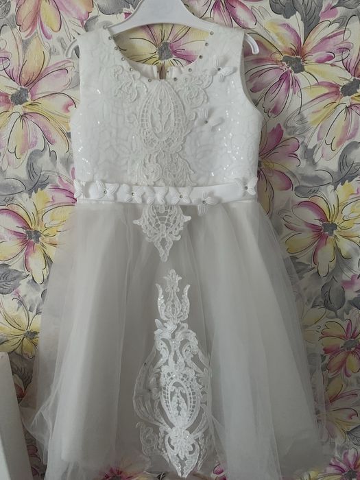 Сукня біла святкова доя дівчинки