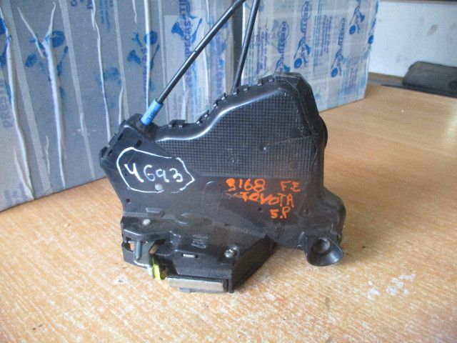 Fechadura / fecho porta frente esquerdo TOYOTA Avensis Wagon (_T25_)