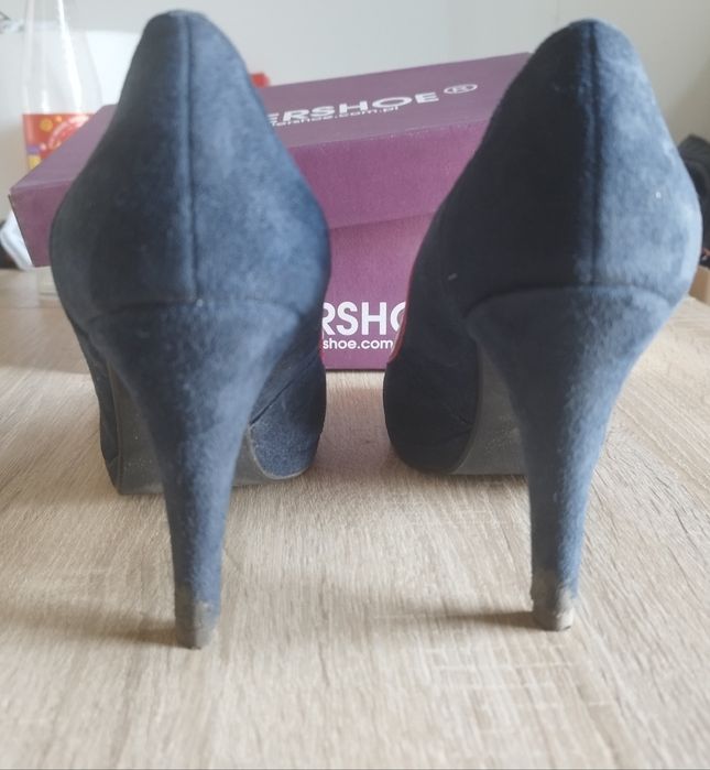 Buty szpilki czółenka granatowe zamszowe r,39/25