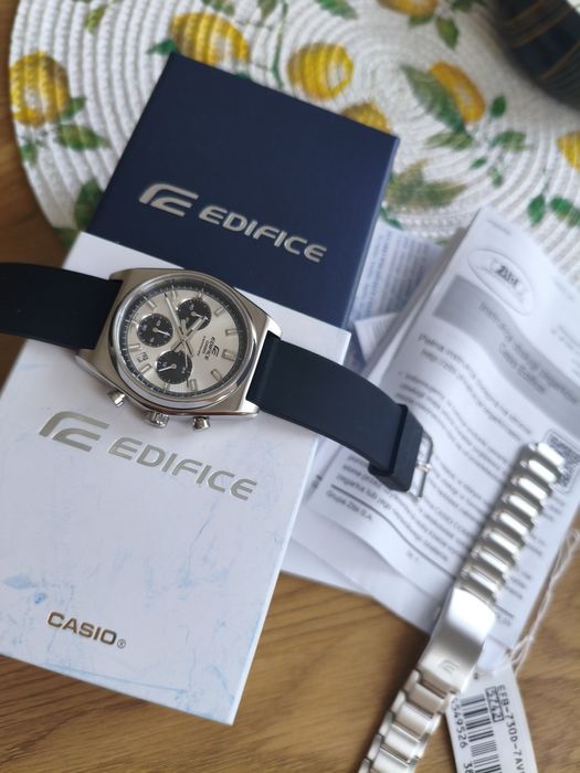 Casio Edifice chrono
EFB-730D-7AVUEF