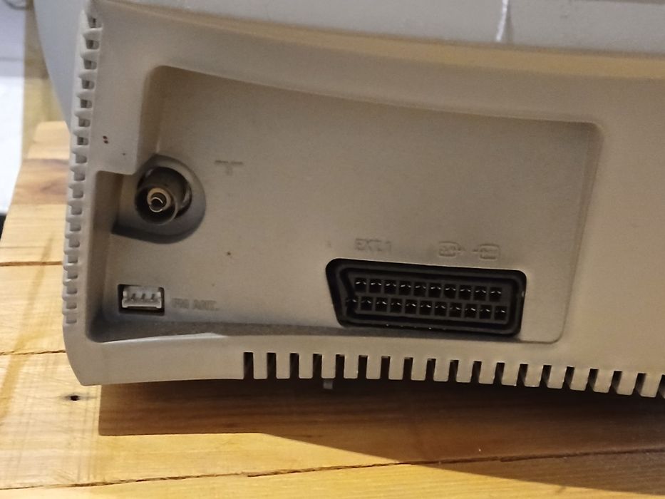 Televisão Philips antiga