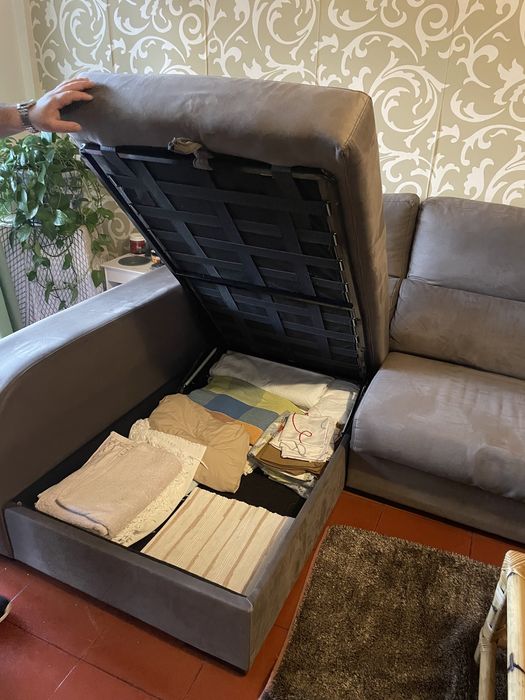 Sofá chaise longue e 2 lugares