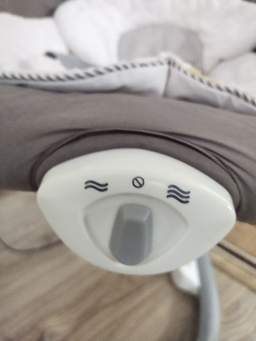 Заколісуючий центр, гойдалка