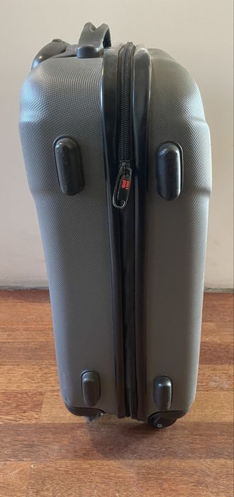 Walizka kabinowa IT Luggage
