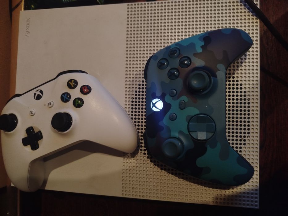 Продаю Xbox one s