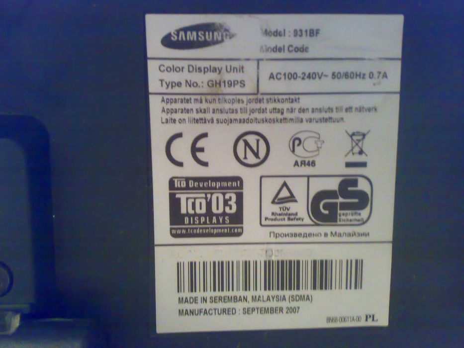 Продам монитор дилгональ 19" Samsung 931 bf в идеальном состоянии 650г