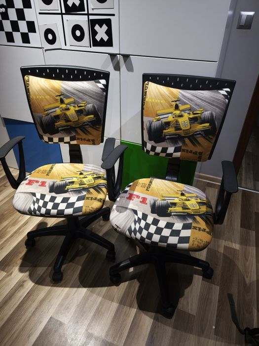 Biurka + szuflada + fotele biurkowe