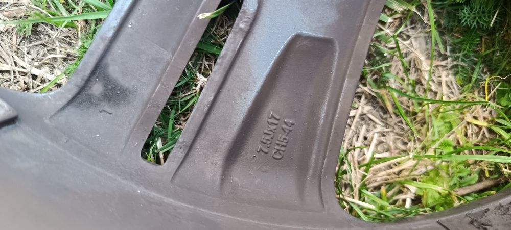 Felgi Peugeot 5x108 7.5jx17 et44 + opony Hankook 24r + śruby.