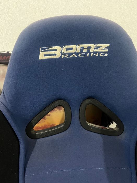 Bancos  azuis jipe