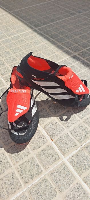 Chuteiras Adidas Predator - tecnologia  Nanostrike+