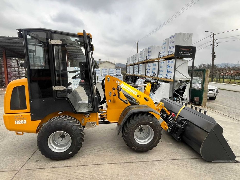 Pá carregadora Kubota h280 1m3