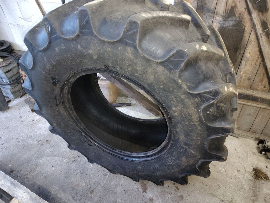 BKT  420/70R24  14.9 r24