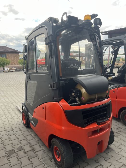 Woózek widlowy Linde H 16