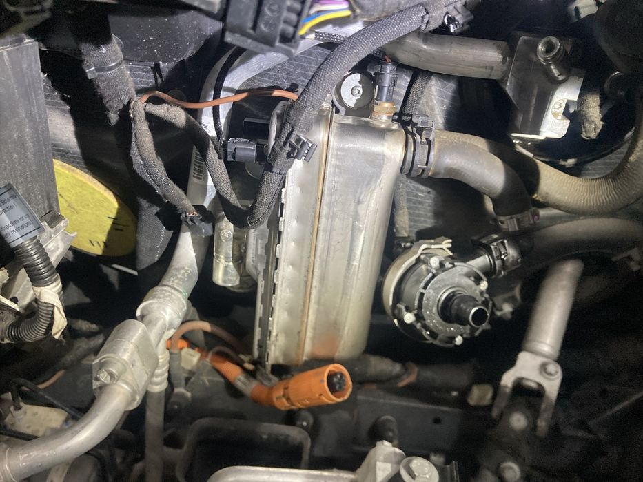 Reparação de viaturas hibridas/plug-in e electricas,gasoleo e gasolina