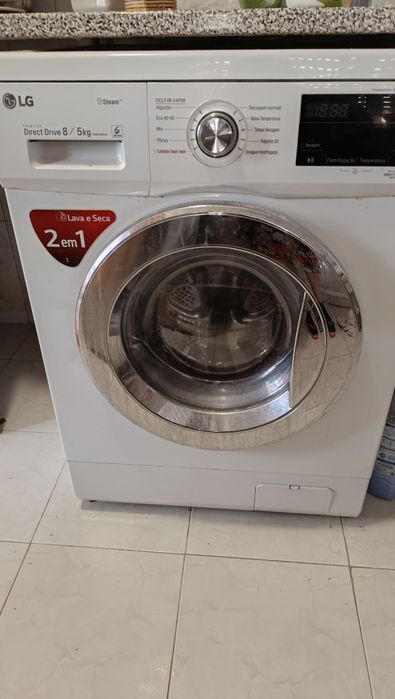 LG Lava e Seca 8/5kg Direct Drive + Steam — Excelente Estado