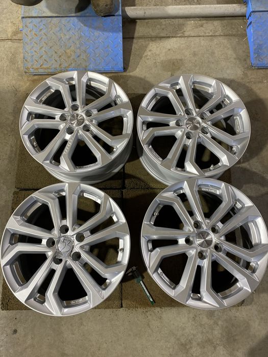 53. Felgi dezent 17” 7jx17 et50 5x114.3 kpl wysylam