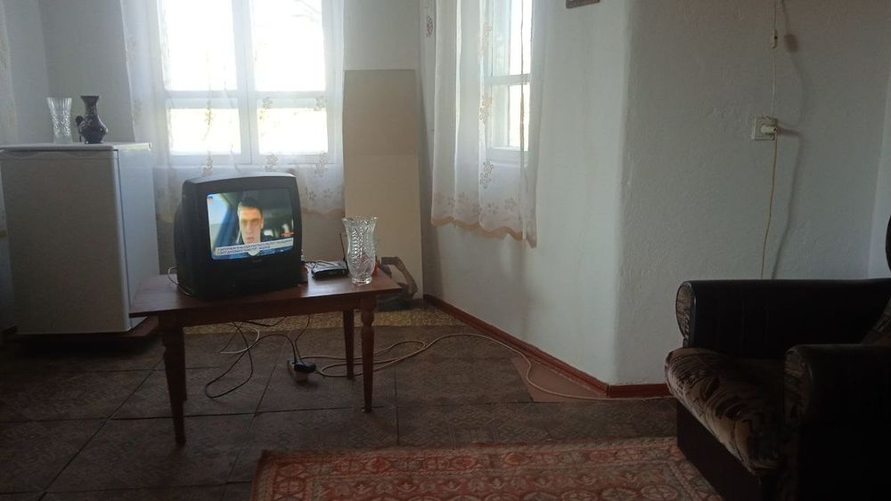 Дача, 8х8м, 2 поверха + гараж + підвал, 18 соток