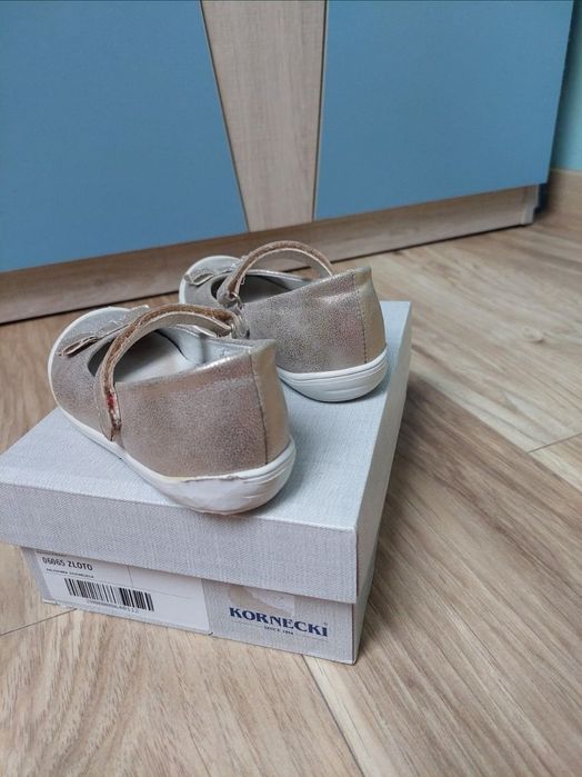 Buty dziewczęce KORNECKI rozm. 24