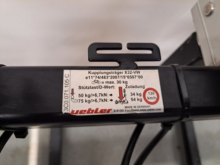 Bagażnik rowerowy Uebler X32-VW na hak, 3 rowery + torba,